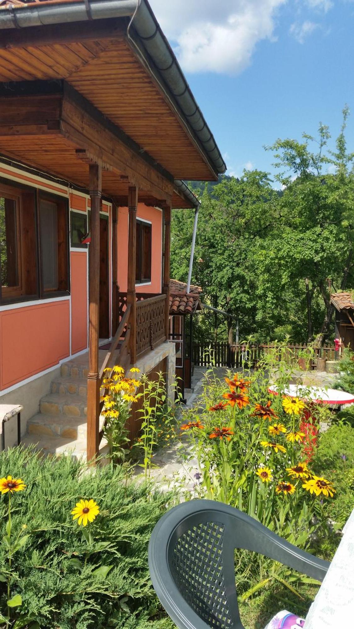 Mechta Guest House Koprivshtitsa Exterior photo